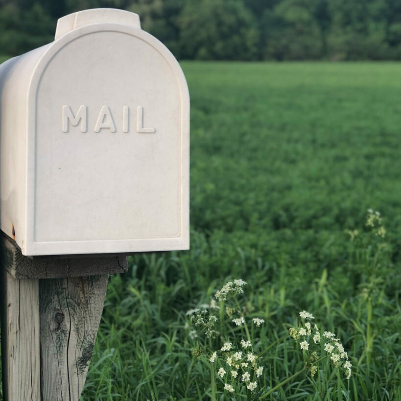 farm-mailbox-unsplash